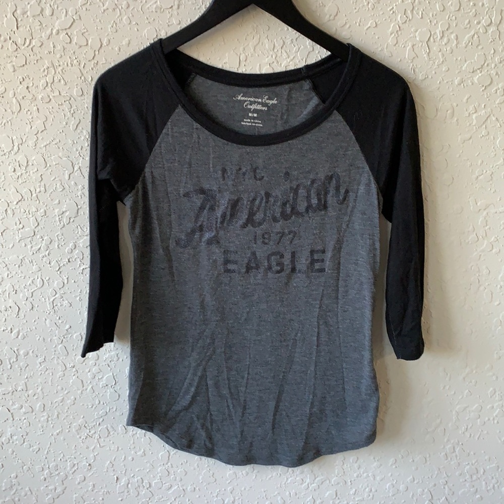 American Eagle 3/4 length tee